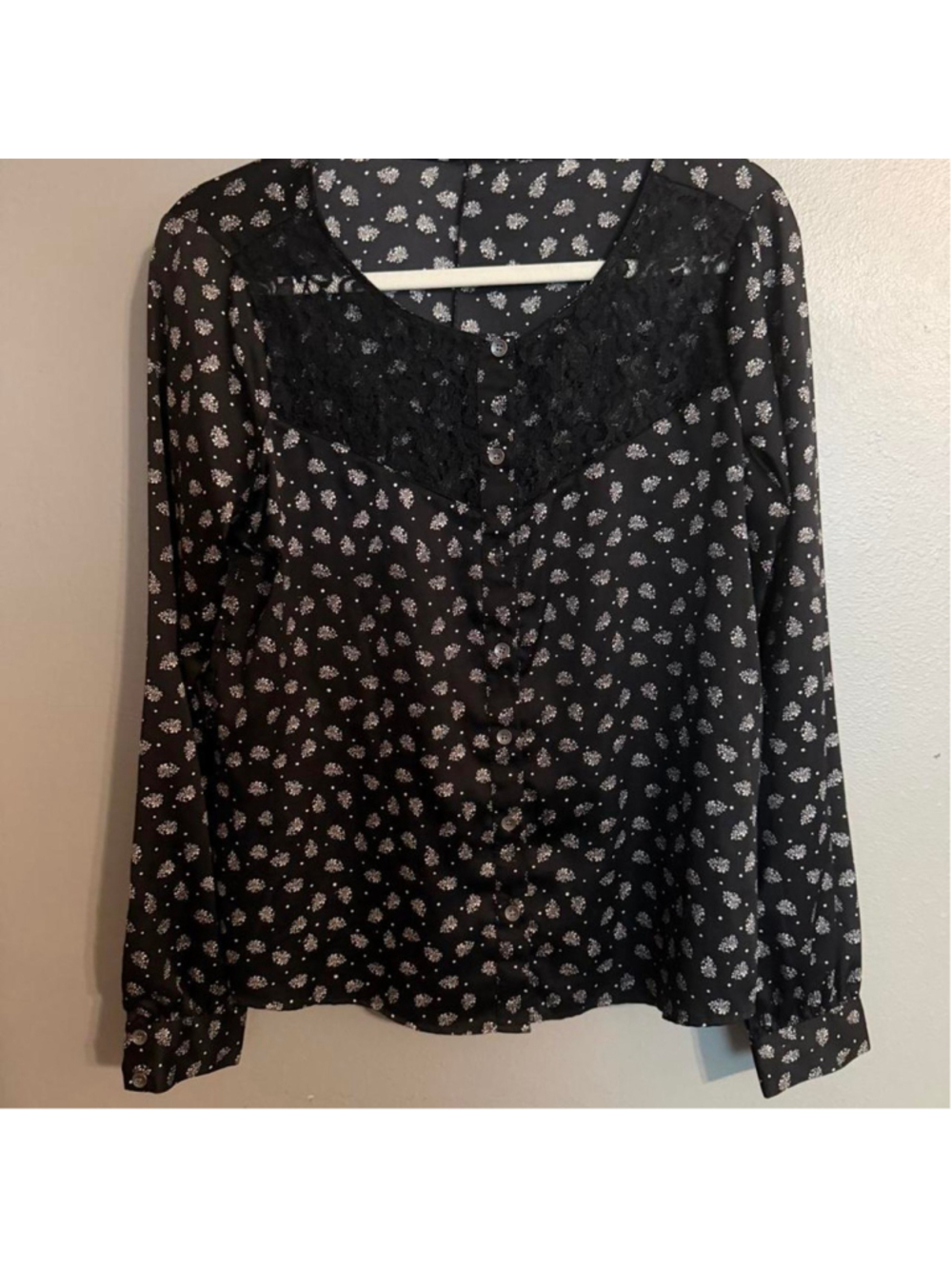 GUESS Y2K Black Floral Lace Button Up Blouse M #guess #y2k #lace #2000s #romanti
